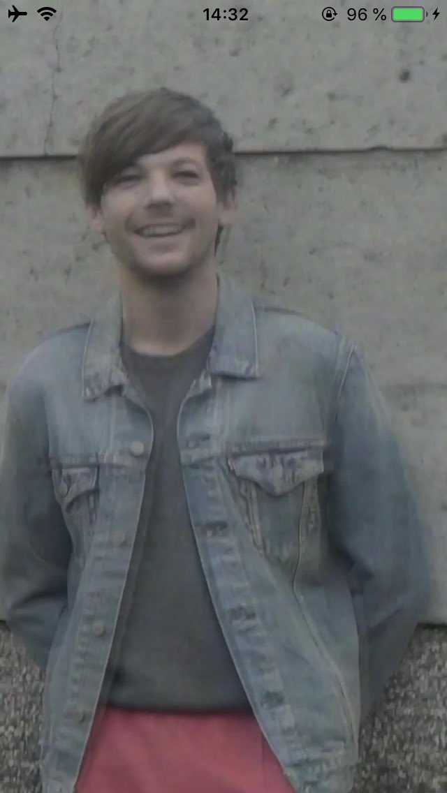 LHupdates's tweet photo. [FULL VIDEO] 🎥 Louis Tomlinson for ‘Two of Us’ promo.
#TwoOfUsHotspots

🎞 | https://t.co/E4CrVG1pkR https://t.co/EcBbZCoIWE