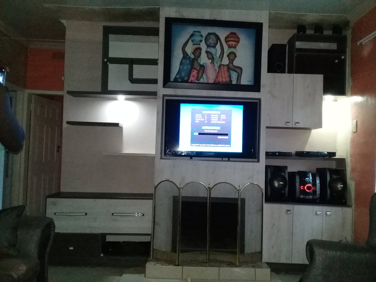Thato34039541's tweet photo. Dope wall tv stand made it my self_#just call for quot 0717848803 https://t.co/pcGysivgSe