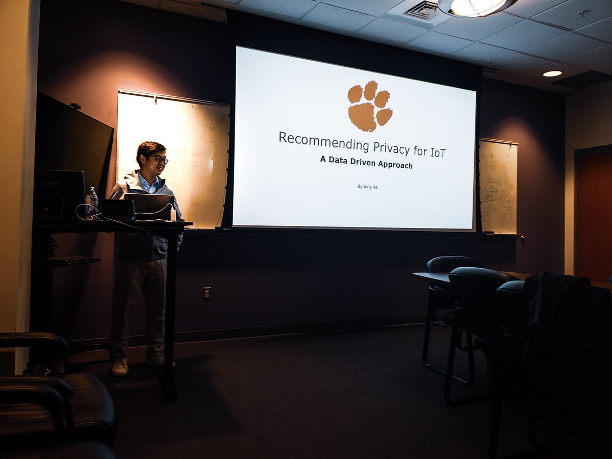 HATLabClemson's tweet photo. Congrats to @yangyhe for successfully defending his thesis proposal today! 🙌🏾He's the 2nd student from our lab to defend this semester 😎

#AcademicTwitter #phdforum #phdchat #datascience #computerscience https://t.co/aiB27qR120