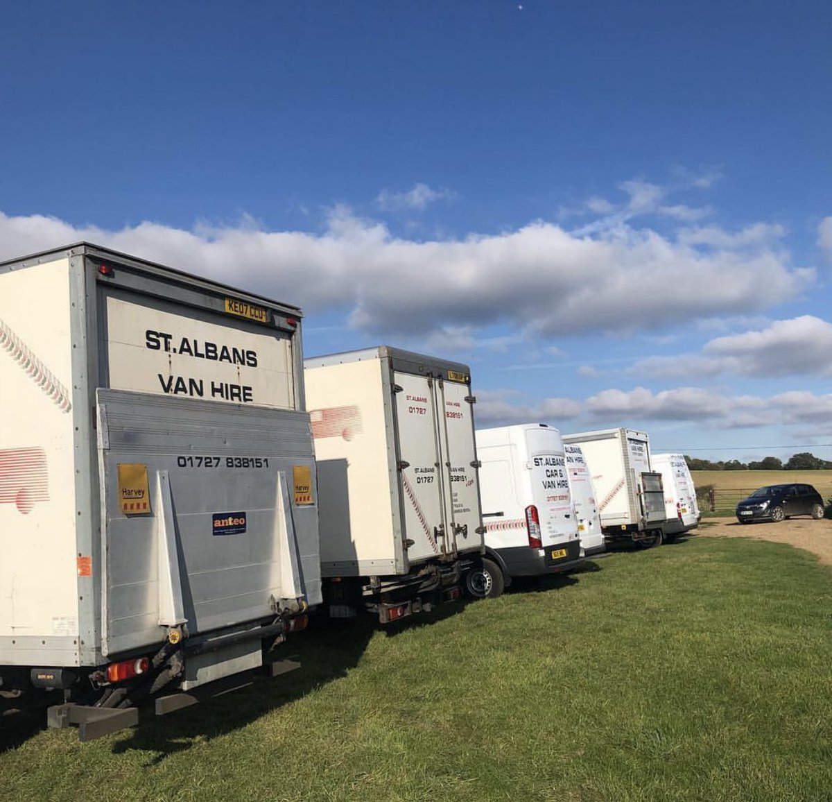 stalbansvan's tweet photo. Throwing it back to sunnier days last week! We are back to the February rain but at least we have vehicles for any weather conditions! Call and book now 01727 838151 ☎️☎️☎️ #raingoaway #photography #photooftheday #sunny https://t.co/jvXTg1gr9p