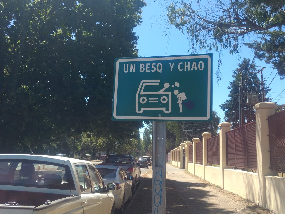 rahmbass's tweet photo. @MontessoriTalca Y por favor, tratemos como apoderados de ser conscientes al ir a dejar a nuestros hijos... https://t.co/3ysIS1ekS3