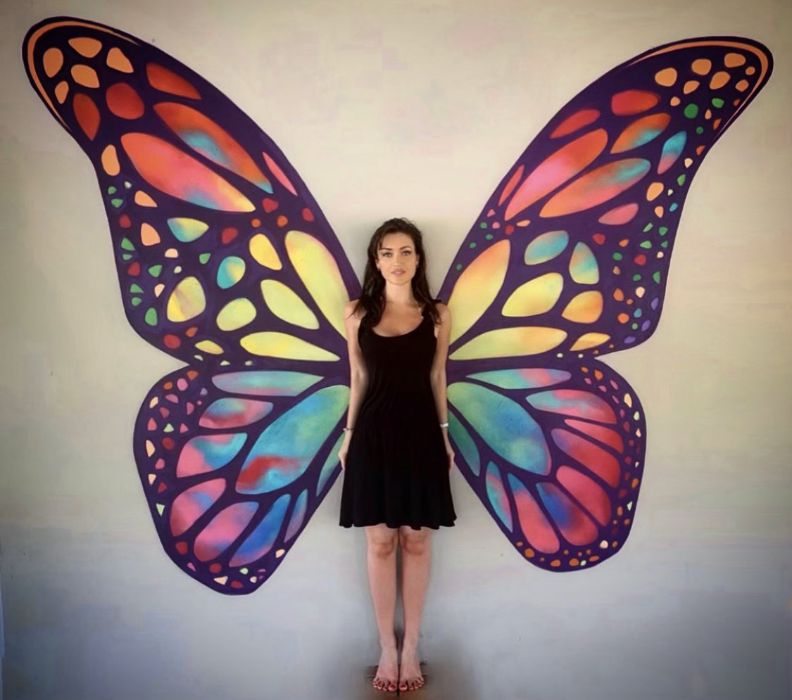 ElsaEsnoultOff's tweet photo. Rainbow Wings...🌈🦋🌈
L’Amour donne des ailes, le tout c’est d’y croire pour s’envoler...🕊
Merci à vous tous d’avoir mis toutes ces couleurs dans ma vie...💕
#rainbow #wings #butterfly #colors #of #love https://t.co/kvKGVGjs3J