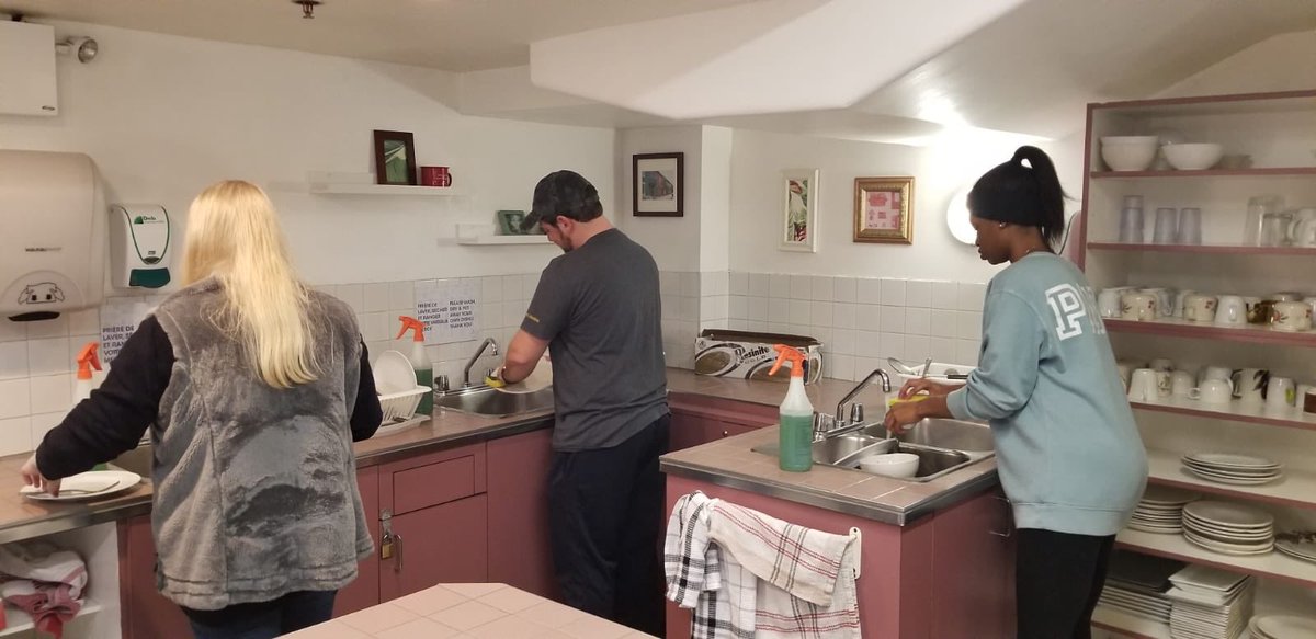 Dr_Hauptman's tweet photo. What kind of hotel is this  - oh, that’s right! Washing our own dishes at the youth hostel. @globalspartansc https://t.co/2MvRiinzHb