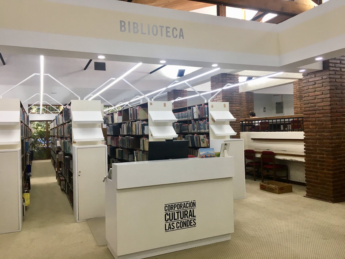 CulturalCondes's tweet photo. #FelizLunes retomando actividades este #marzo 😊✔️
El público que ya llegó a #BibliotecaCLAC está usando nuestro renovado espacio, con luminaria y termopaneles recién estrenados
En biliografía recomendamos "No me debes nada" de #ContiConstanzo y "La ciencia pop" @GaboTuitero https://t.co/OpTSfOXrgq