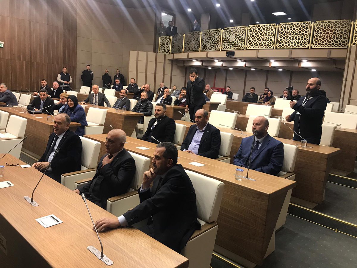 aksoguksu's tweet photo. Beykoz Belediyemiz tarafından ilçemize kazandırılan Belediye Meclis  Binasının açılışını gerçekleştirdik.   Yapımında emeği geçen herkese teşekkür ediyor, her zaman ilçemizi daha  ileriye taşıyacak hayırlı kararlara imza atılan bir mekan olmasını  temenni ediyorum. https://t.co/ZEEjo666vm
