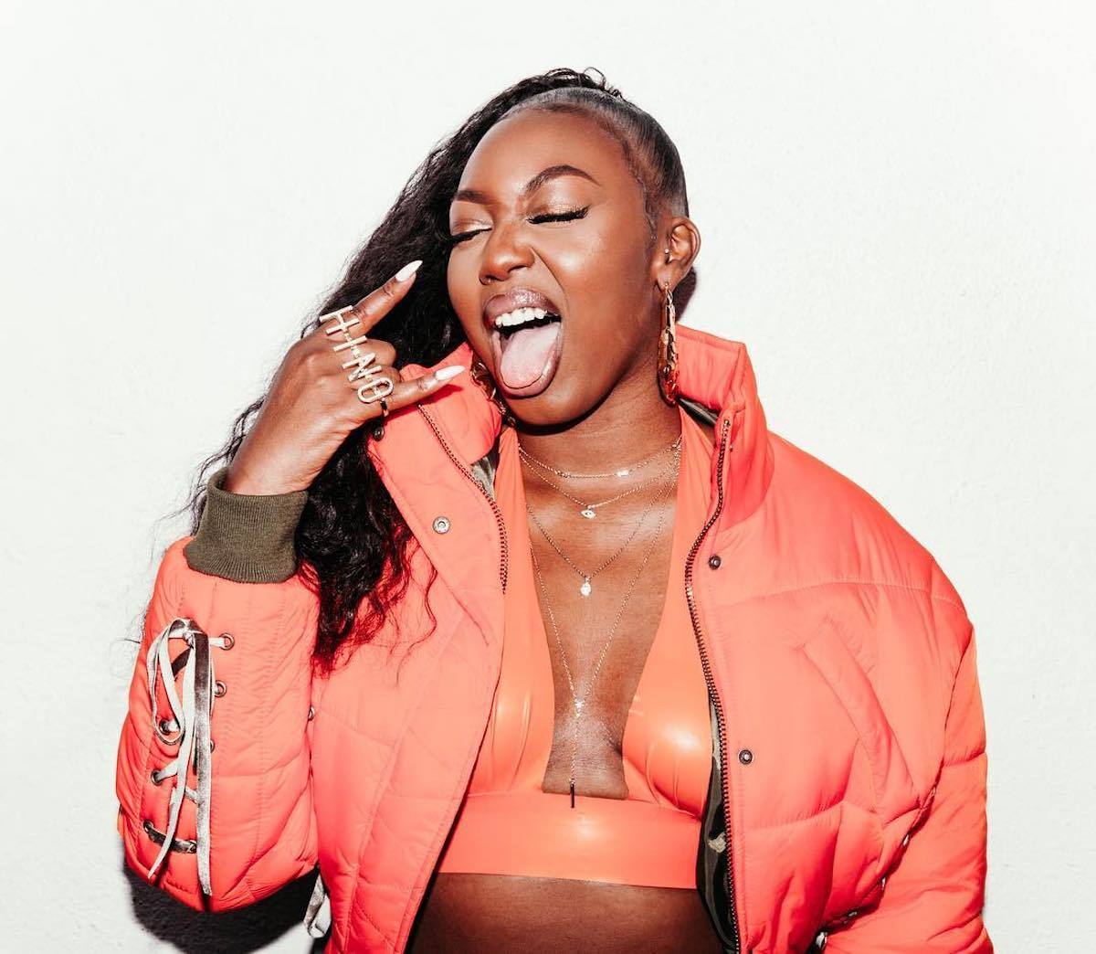 wepluggoodmusic's tweet photo. ~ @MsBanks94 has released a band new single ‘Snack’ featuring @KidaKingin, which comes with a music video. Bass-heavy with lush bars and vocals, the catchy song will leave you with an empowered feeling about yourself
Watch it here: https://t.co/lhmytSy8qT
#Snack #MsBank https://t.co/sgrZpfrLnY