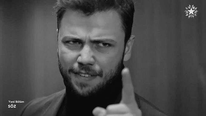 antisavarim's tweet photo. El arabası/Uber 😆😆 #söz https://t.co/trdlp0kCyU