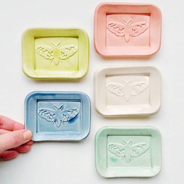 🦋 Babies 🦋
.
.
.
.

#ceramics #pottery #porcelain #pottersofinstagram #Livecolorfully #thehappylife #myeverydaymagic #theslowdowncollective #chooselovely #bohodecor #eclectichome #decorcrushing #currentdesignsituation #myhyggehome #designsponge #pock… ift.tt/2J4Qc7V
