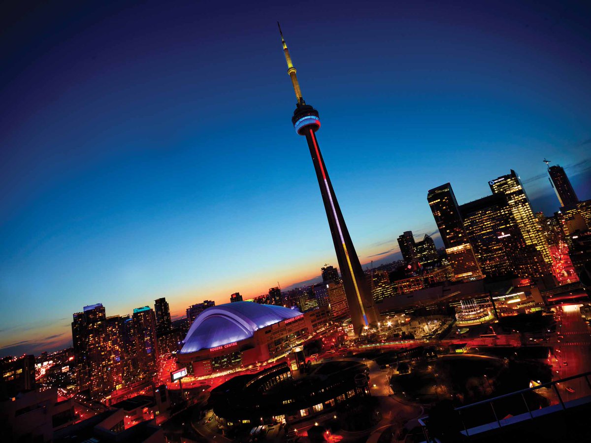 TourCNTower's tweet photo. Tonight the #CNTower will shine red, blue and green in support of #CapesForKids &amp; the amazing work by @HBKidsHospital / Ce soir la #TourCN sera illuminée en rouge, bleu et vert en soutien aux #CapesPourLesEnfants et le travail formidable fait par le @HBKidsHospital https://t.co/cdnbHymfvP