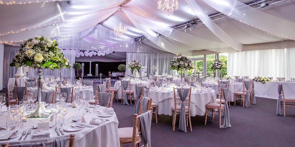 With fabulous flowers, elegant décor and great entertainment, the summer wedding of Sarah and Matthew at Braxted Park was a true delight.
 
Read all about their stunning summer wedding day here at Braxted Park on our website ow.ly/wSEQ30nUDPd #wedding #essex #venue #bigday