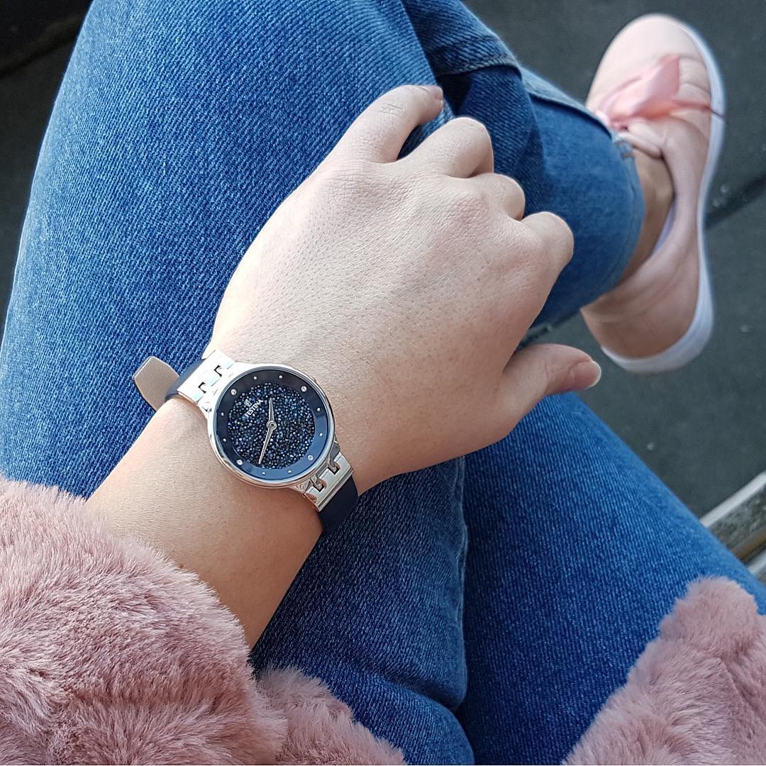 ¿Preparados para la semana que da comienzo? ¿Este nuevo y deslumbrante #Festina con #CrystalsFromSwarovski añadirá la dosis perfecta de brillo a tus looks diarios!
