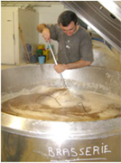 MairesRuraux78's tweet photo. Distinction pour la bière #Volcelest, brassée au #PerrayEnYvelines : médaille de bronze au @Salondelagri 2019 🍻, à consommer avec modération
@MAIRES78 @Leperrayscope @GillesSchmidt @ADublanche @Anne_Cabrit https://t.co/plZTVdGONK