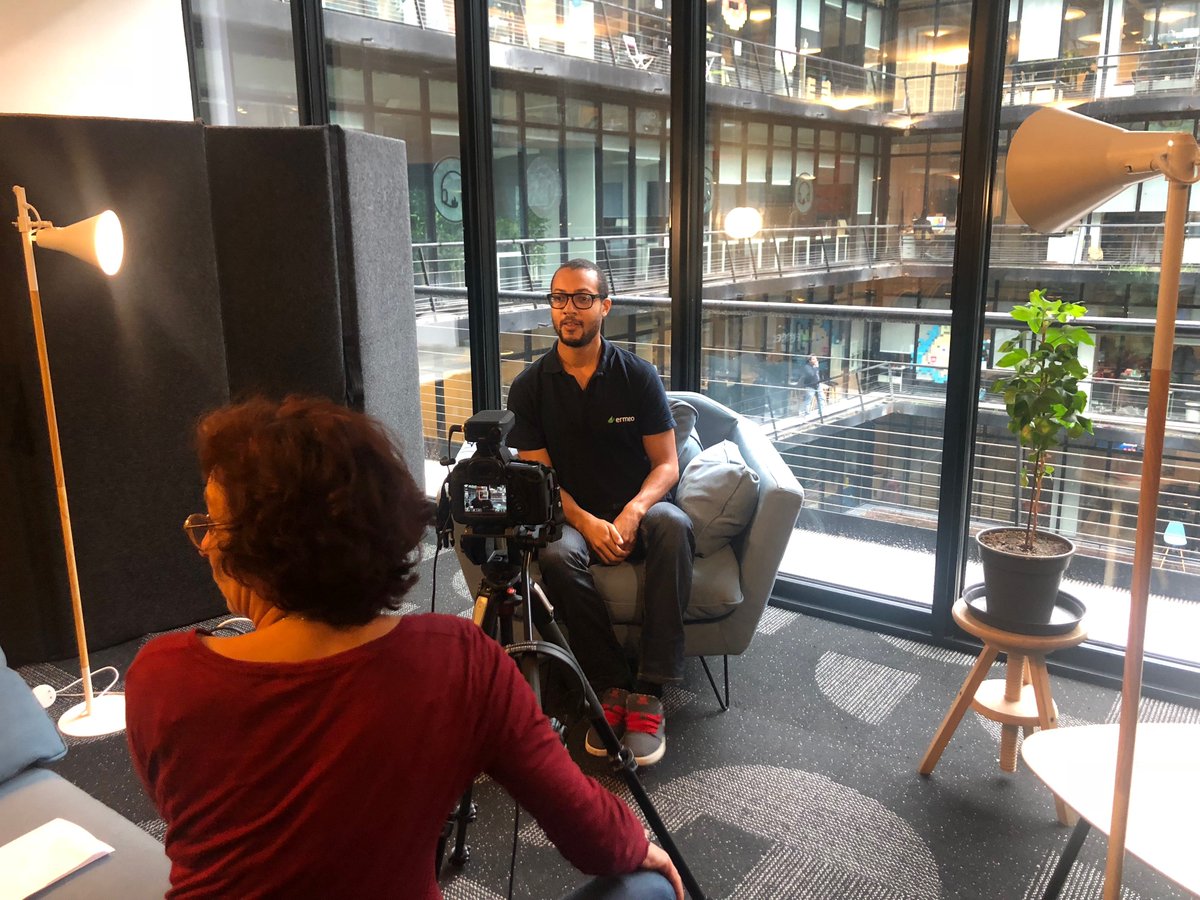 ErmeoCompany's tweet photo. Vendredi dernier, #WelcometotheJungle est passé immortaliser notre équipe et raconter en images l'histoire Ermeo ! Toutes les photos et vidéos bientôt sur le site WTTJ --> Stay tuned! #startuplife #womenintech #parisjob https://t.co/41v64AxTNc