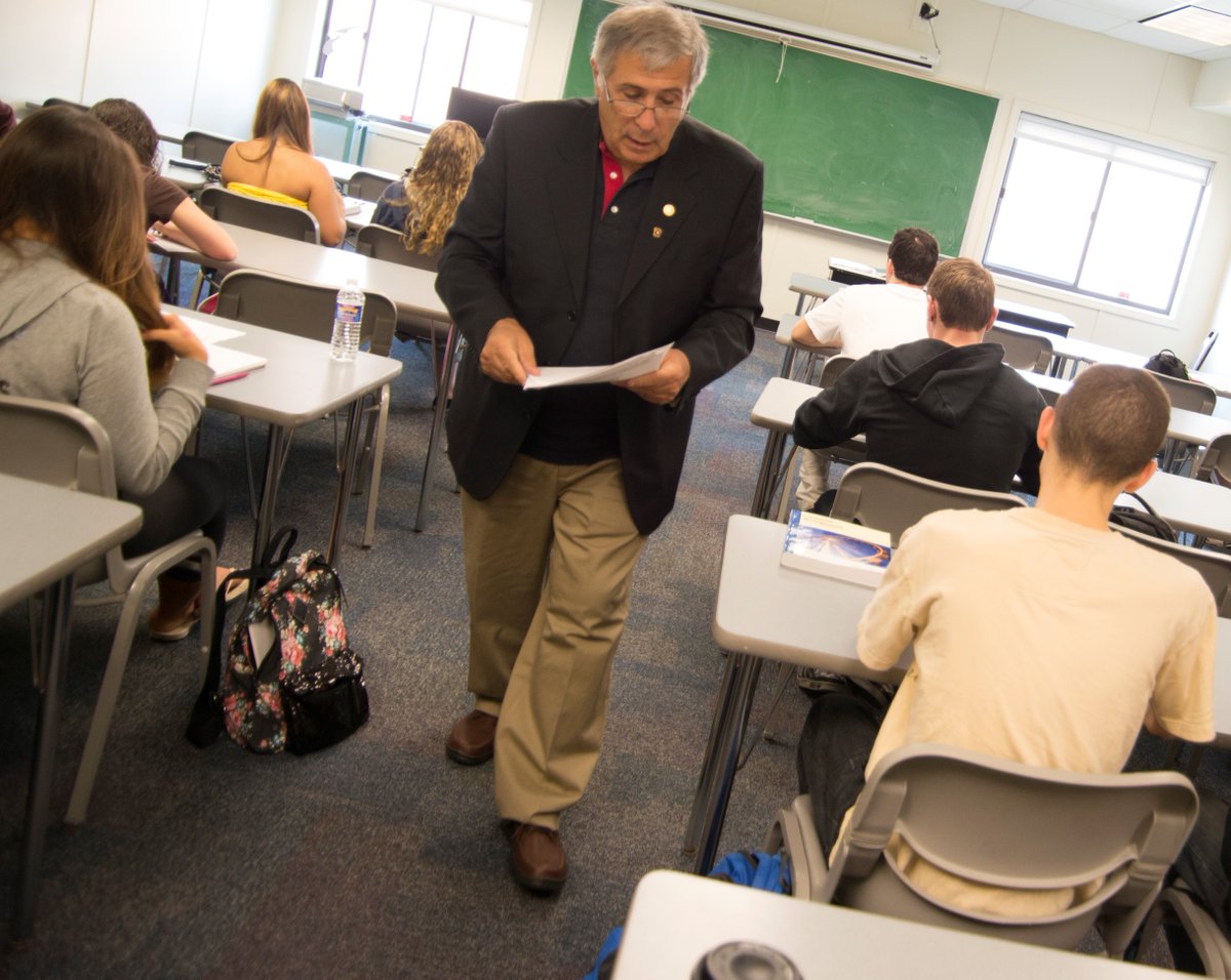 MonroeCC's tweet photo. During #OpenClassroomWeek at MCC, we’d like to thank those generous faculty members who have opened their classes for the benefit of fellow faculty members who understand that the best teachers are the ones who never stop learning. https://t.co/5EgF41Q0Le #InspiringEveryDay https://t.co/egElMBhh53