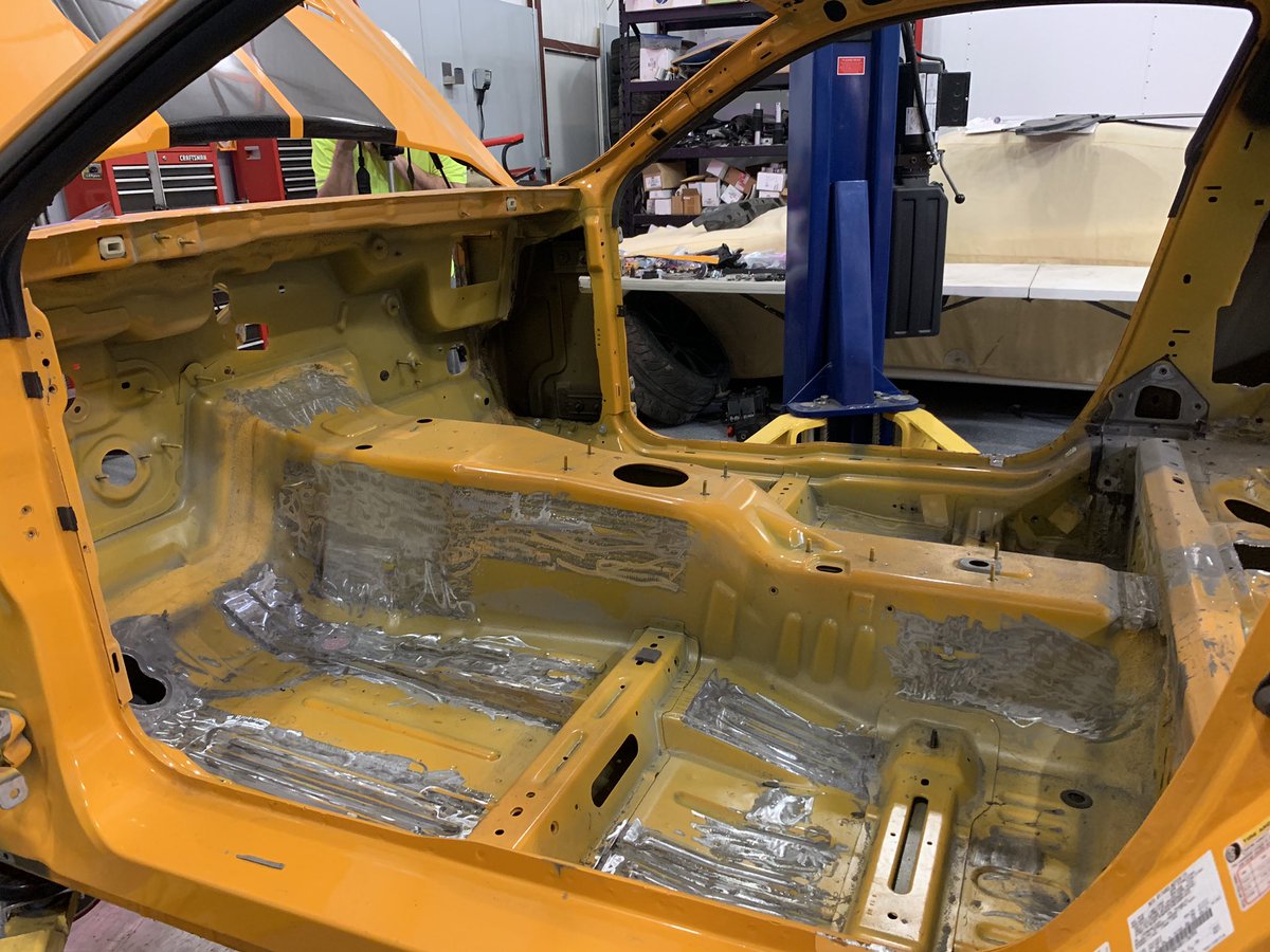 chicane23's tweet photo. So with a few casters, support frame and hood, looks like the #GT500 chassis weighs in at 796lbs!  #weightloss #MotivationMonday #shelby #driveoptima #driveusca #ousci https://t.co/28hKXWlxnH