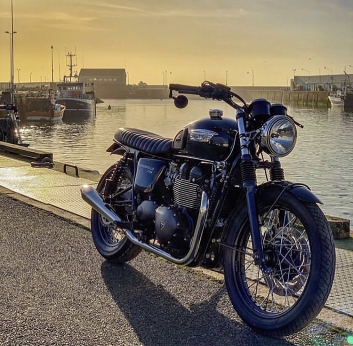 CheshireKate1's tweet photo. Really nice #TriumphFan @SmithsTriumph ๐ https://t.co/FkKTeqexhC