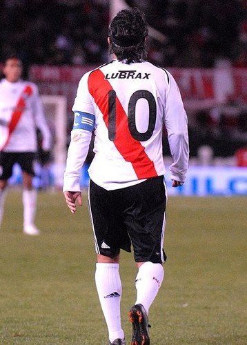 LaBaandaCARP's tweet photo. Feliz cumpleaños Burrito. Gracias por tantas gambetas y goles. Ortega es River. Gracias y pasala excelente https://t.co/RqzyBaayjy