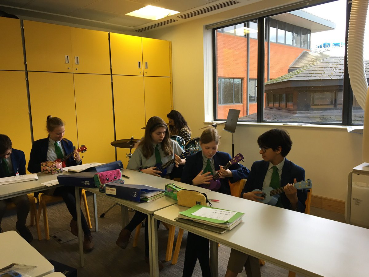 KewHouseMusic's tweet image. Year 8 enjoyed playing the ukuleles today as part of their songwriting topic #UkeCanDoIt #KewHouseMusic #KewHouseCreativity
