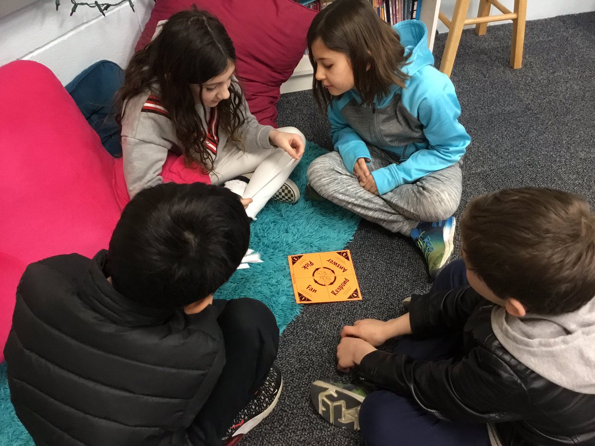 dorausclass's tweet photo. We are using Fan N Pick to practice replacing nouns with pronouns.  I love cutting up worksheets and using them in a more engaging way! #engagePrairie @prairie512 https://t.co/1aPd3tFKLL