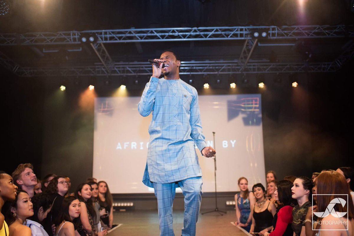 emikomusic_'s tweet photo. The relationship between the aritst and audience is 50/50. pour out your energy on stage & they respond with their energy and love because they believe yours. really felt that connection in Scotland! Thanks again for having me as your host for the evening! #ubuntu2019 ENERGIES! https://t.co/NZE7qn2rMc