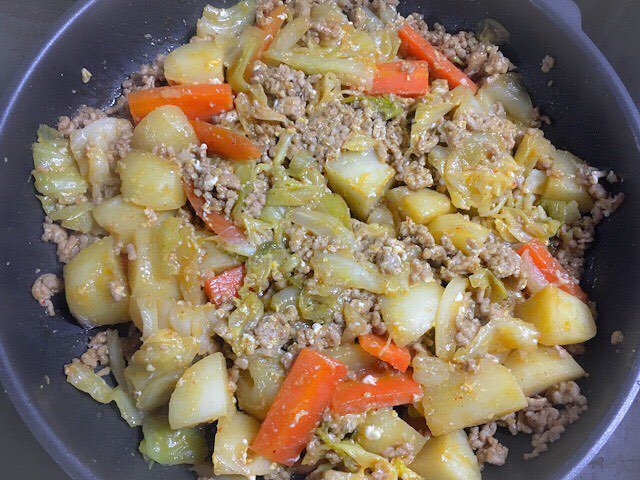 きひみハマめ 北見花芽 豚ひき肉で 肉じゃが っぽいのを 味はやや中華風 夕食 男の料理 T Co Ikzajvblsk きひみハマめ 北見花芽 豚ひき肉で 肉じゃが っぽいのを 味はやや中華風 夕食 男の料理 T Co Ikzajvblsk