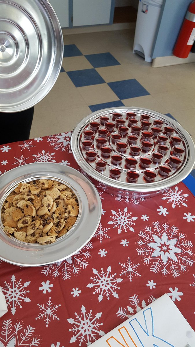 WCCAshford's tweet photo. Another reason to visit us on Sunday mornings...cookies for communion! Lol #forgotthebread #oops #special #church #sunday https://t.co/Yk20InCotr