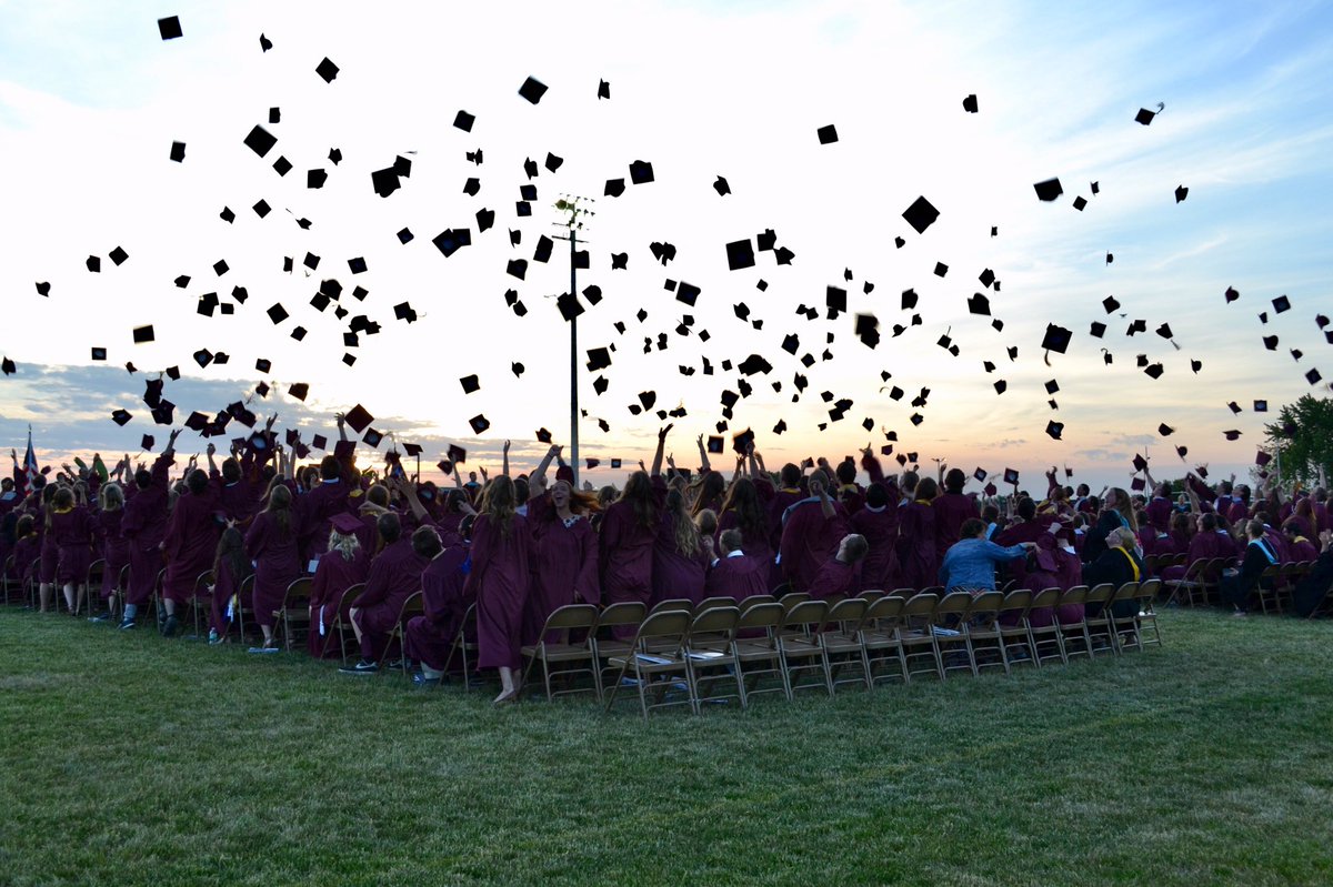FLASchools831's tweet photo. Wondering what’s next? We are hosting a panel discussion to help parents and students learn about post-secondary education options, and set goals for high school and beyond. Thursday, March 7 from 6:30 to 8:00 in the high school auditorium. @FLRANGERS @FLLowdown @forestlaketimes https://t.co/Pm76aMGacf