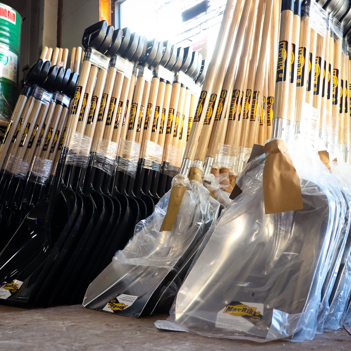 Due to extremely high demand, we've restocked our supply of shovels! With both long and D-handle grips, we have TONS of shovels in poly, steel, and aluminum. Also check with us on roof rakes and snow scoops - availability changes daily!
#yohoshovels #amestools #906rentals