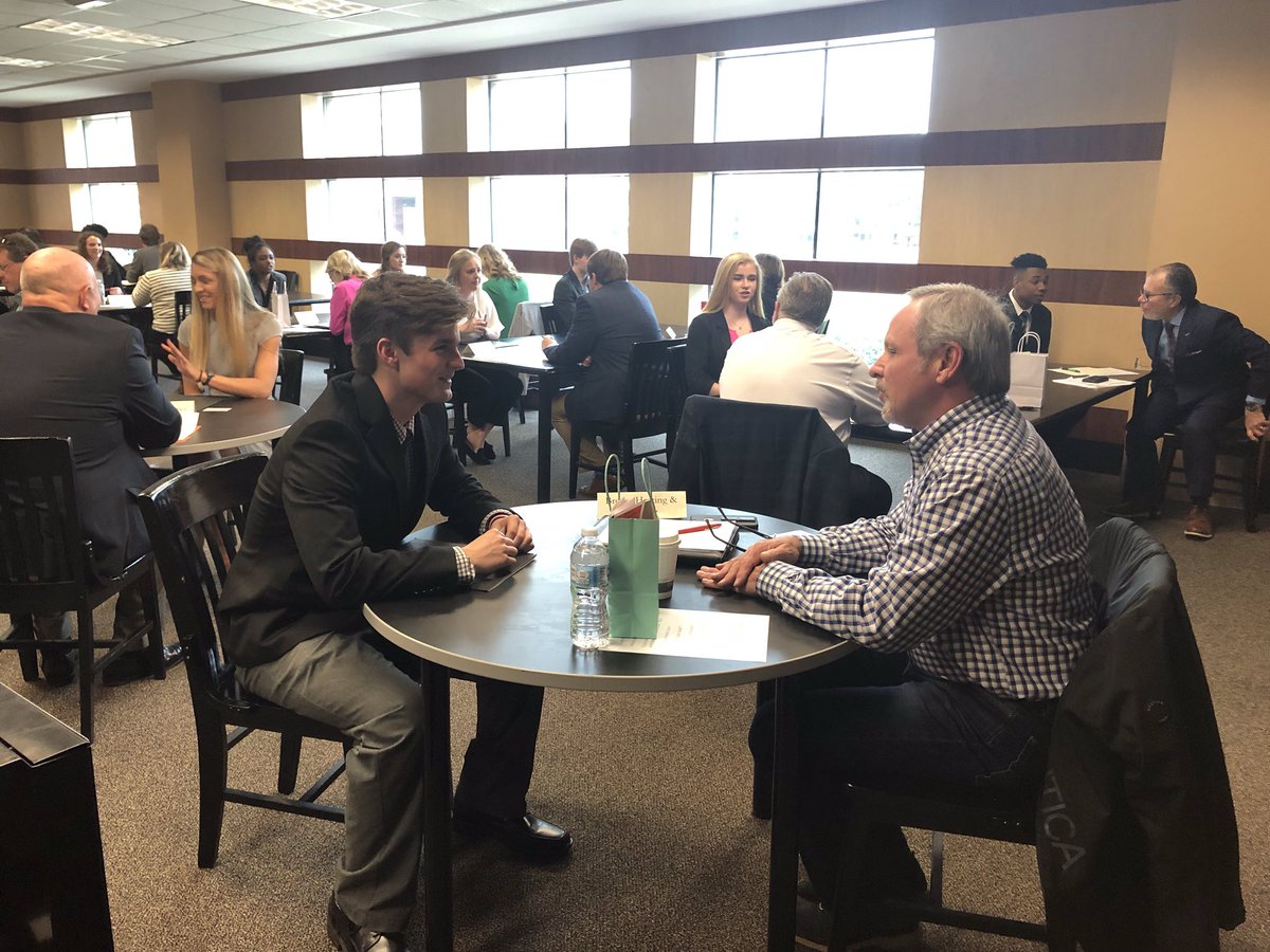 BrownHeatCoolAL's tweet photo. The future looks bright! Our Operations Mgr, Brian had the opportunity to participate in practice interviews w/@HooverHighBucs https://t.co/e8jQycaB4t