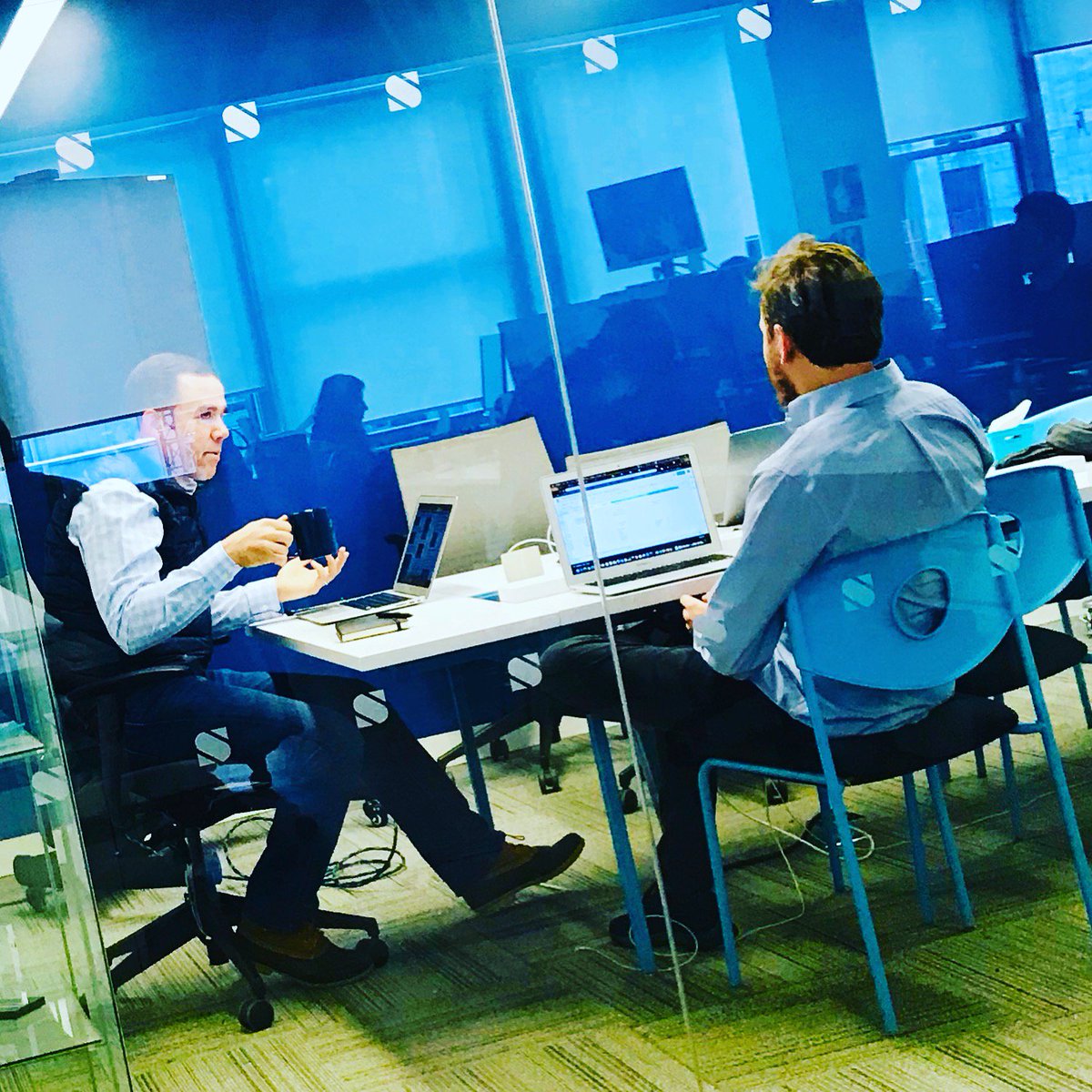 Shareablee's tweet photo. VP of #Sales Ed Hannigan and Account Executive Zachary Hoffman touch base, Monday morning-style. #shareablee #mondaymotivation #SocialMediaManagement #DataScience https://t.co/emsiD6V6hh