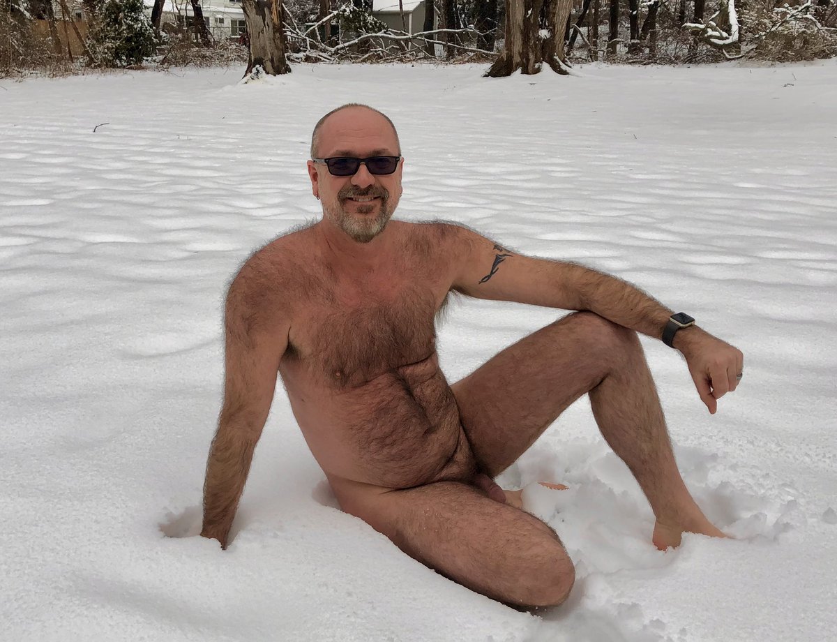 QueerSean68's tweet photo. Another snow day.
#me #nsfw #snow #hairy https://t.co/gEzjrx8cjK