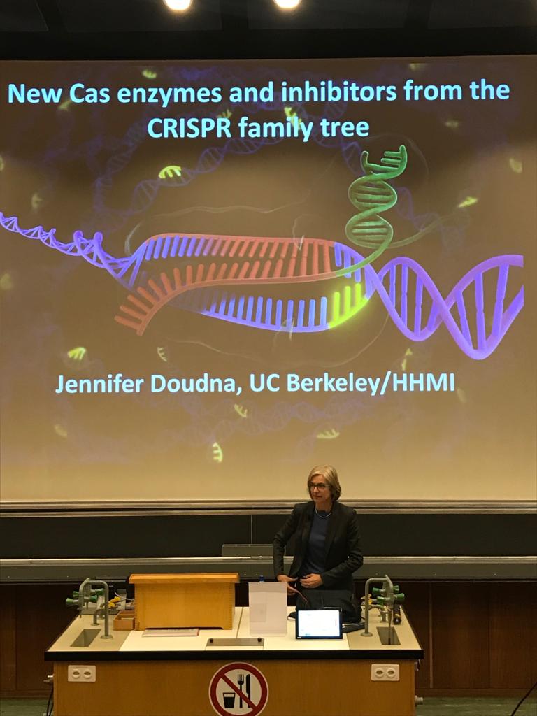 Today we have the great, great pleasure to have Jennifer Doudna (@doudna_lab) in the <a href="/unibern/">Universität Bern</a>. Willing to listen to her #CRISPR talk!! <a href="/NCCR_RNADisease/">NCCR RNA & Disease</a>