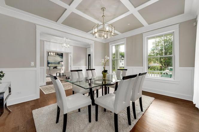 OakBrookChamber's tweet photo. Welcome to the @oakbrookchamber Sizzle Productions!

Owners Phil &amp; Ashley Stout work with clients across the Chicagoland area ​from studios to large estates helping achieve a look to sell...on time &amp; within budget.

https://t.co/06LWCpXfml https://t.co/aSPgHERIy5
