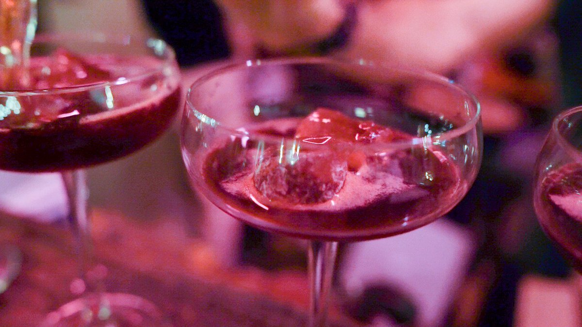 📣 VIERNES 📅  22 de marzo ➡ cena "pop up" especial a cargo de la chef <a href="/lauren_lovatt/">LaurenLovatt</a> en <a href="/TheGreenFuelMad/">The Green Fuel</a> ℹ madridvegano.es/events/event/c… 
🔸Menú degustación #vegan #singluten
🔸Con música en directo
🔸Precio especial hasta el 15 de marzo ➡ Info en el link 😋🍽💚 #Madrid #AgendaMV