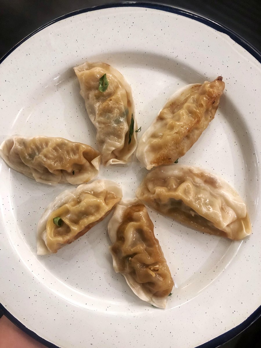 BeatrixMarket's tweet photo. Hot Bar Special --> Chicken Pot Stickers. Available until 3/7! https://t.co/TRnE5WPXbH