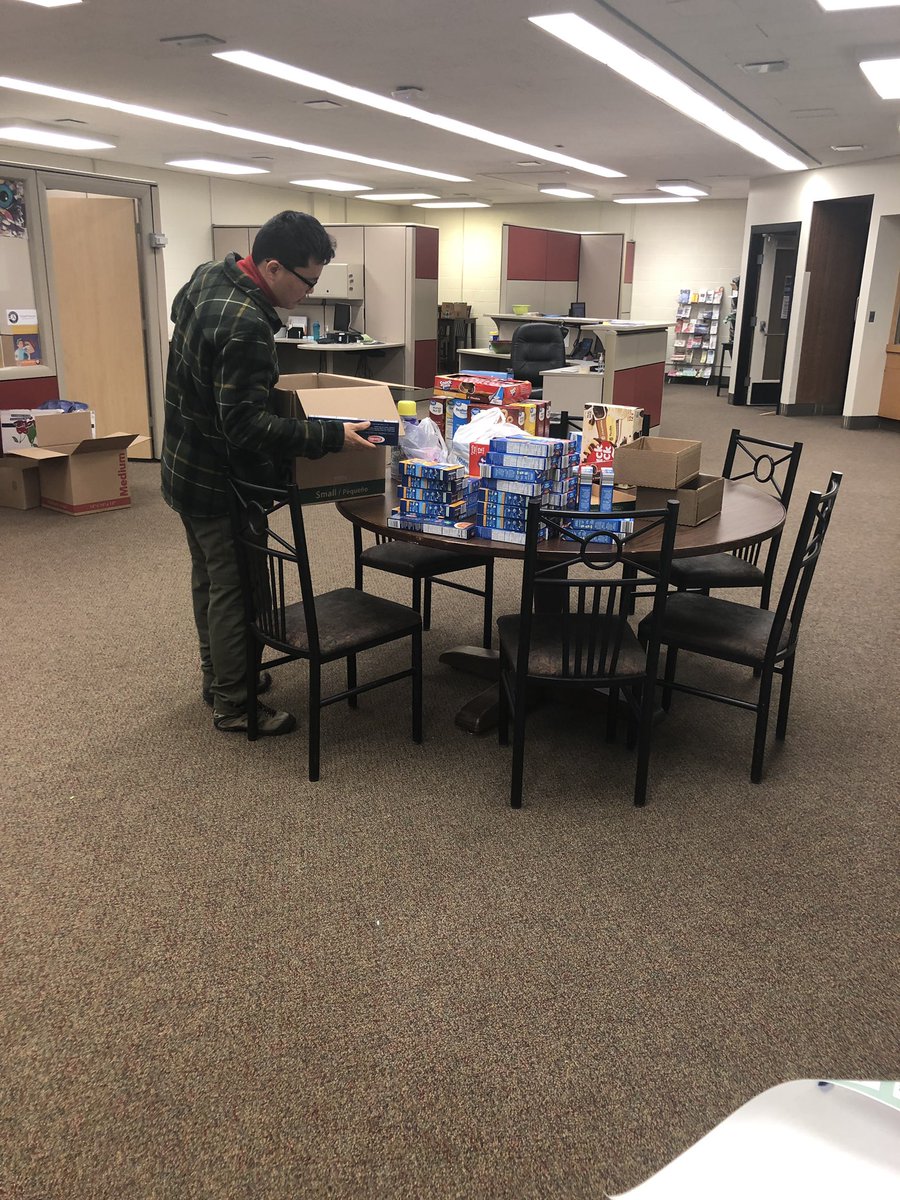EngageSmsu's tweet photo. Setting up for the Pop Up Pantry Wednesday! The pantry will run from 11-12pm and 2-3pm for stuff that can last you through the spring break! First come first serve https://t.co/fmNY7cE0UW