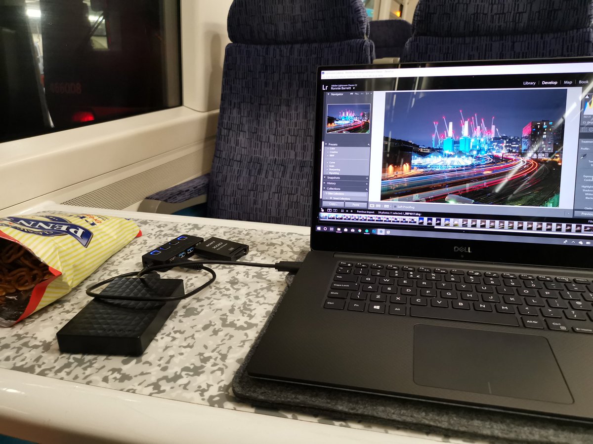 MrRBPhotography's tweet photo. Homeward Bound @Se_Railway time to edit shots from today @BatterseaPwrStn @nationalrailenq @BTP @TfL @TfLTravelAlerts #london #photography #nationalrail #battersea #longexposure https://t.co/hsD7ArYTNH