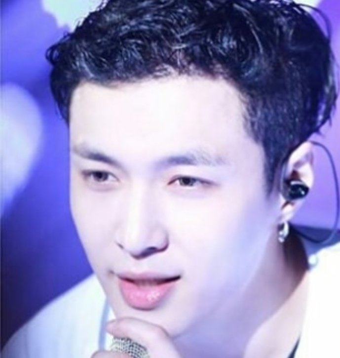 TetiRohayati20's tweet photo. @BiothermTH @XingPark LAY SO HANDSOME 💞💞💞
@BiothermTH @layzhang
#LayZhang #Lay4ever
#EXO https://t.co/9WrBFFNTUH