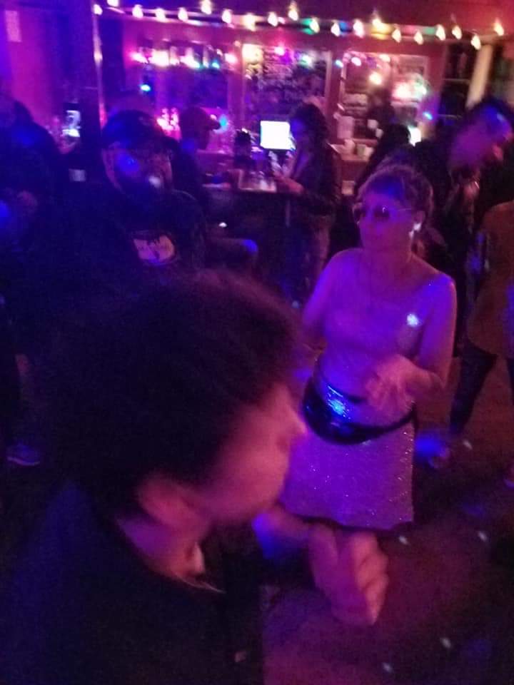 Lerue21's tweet photo. Some pics friends took
@rockysbarandgrill #weoldskoolxinfinity with #djuno and #nano2hype of #detroit and #jaredjohnston #electronicmusic #vinyl #vinyldj #technodj #techno #housedj #housemusic #dancemusic #GREMM https://t.co/TpaScE9jH2