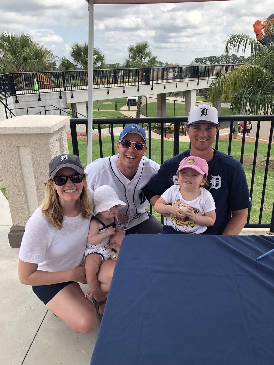 jacksonmiker's tweet photo. @d_woodrow789 Thank you for making my daughters day, getting her first ball and first autograph!  Good luck this year!  #GoTigers https://t.co/uV1nSCv67p