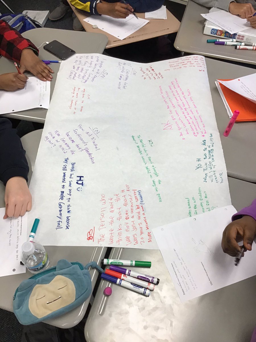 CPS_EL's tweet photo. #TabletopTwitter helps facilitate a discussion about effects of the Treaty of Versailles in Juan Diaz’s World History class at @HickmanHS.  EL teacher Beckie Hocks provided extra scaffolding for ELs! @PRHEAT https://t.co/cvLK40NxJg