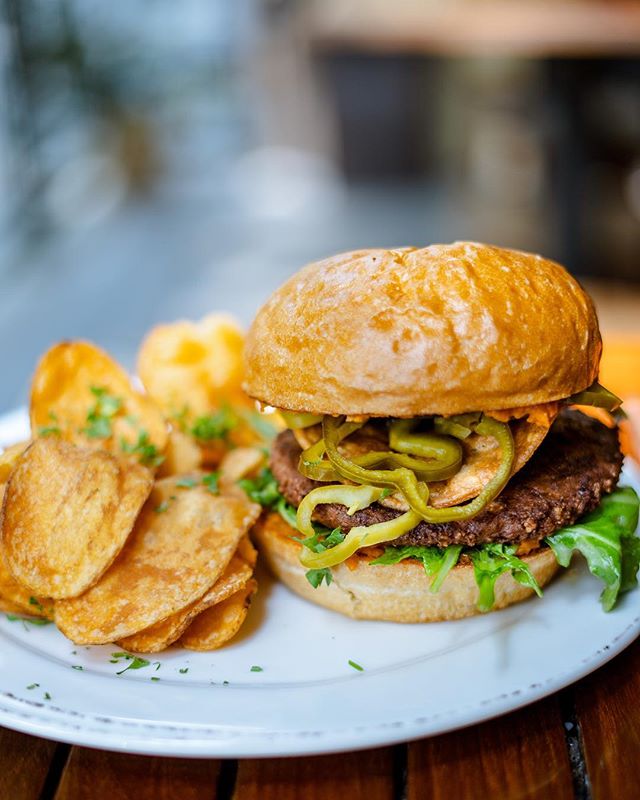 The Burger Battle challenge by cool_cuisine is happening all of March! Form a group with your friends and hit the streets to sample the best plant based burgers in Davis. Visit the link in our bio to learn more.
.
🤤Our Plant Based Burger🤤
Beyond meat burger
A