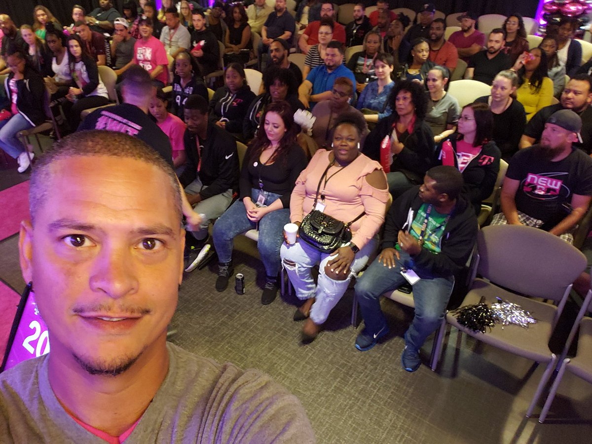 ReddMyTweets's tweet photo. 2019 kickoff time in Tampa!!!!! 
#tmobile #tmobilebreakthrough
#winallthigs https://t.co/KPMDVjihJb
