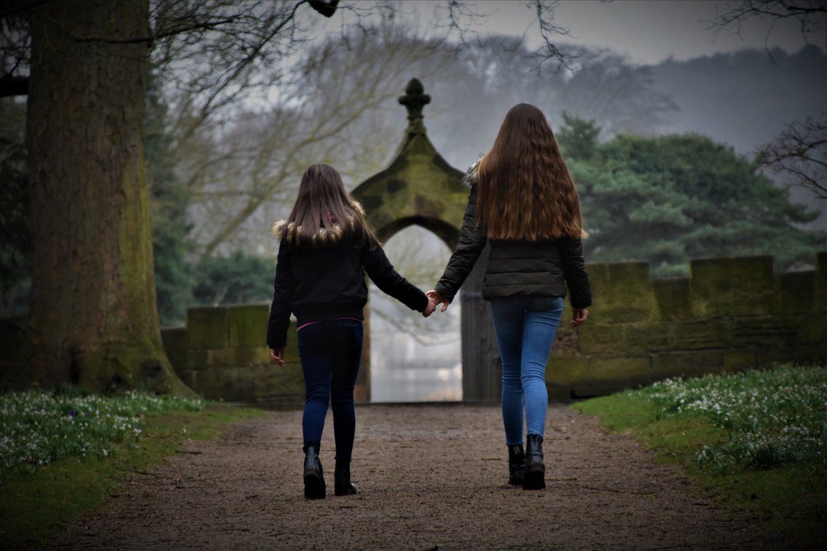 RBPhotography9's tweet image. Sunday's photoshoot consisted of me capturing the sisterly bond between Paige and Nicole. Despite the weather not being ideal, we still had a fun day and managed to come away with some decent photos! Here are just a few photos from the girls shoot.