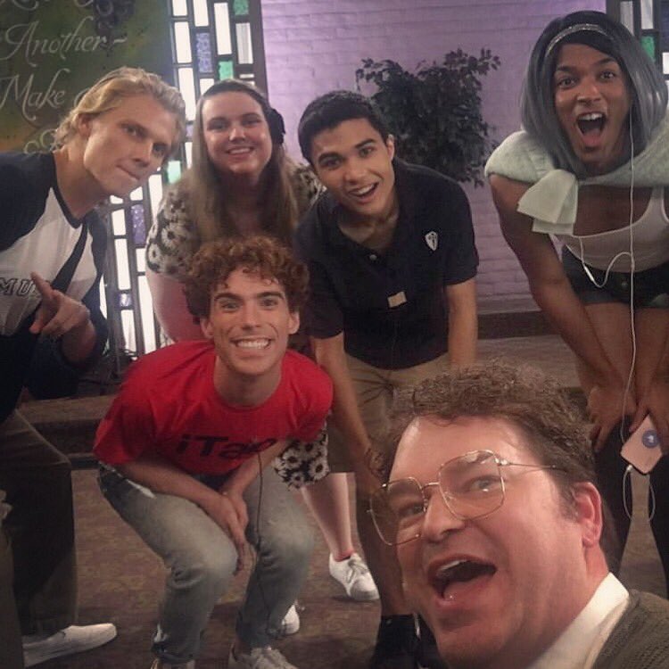 ItsMattSteele's tweet photo. These DIVOS (and divA!) are coming at you soon! @DivosTheMovie #setmemories https://t.co/lPHWHa8aLs