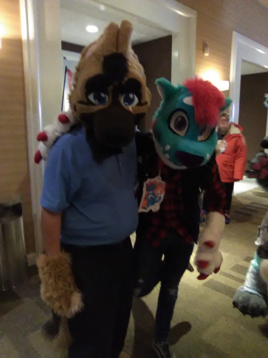 ScarletJanefox's tweet photo. Well I ended up not taking that many photos this weekend, but here's some I took of @Sotowolf2016 and some fursuiters! Tag them if you know them #gfm19 #gfm2019 https://t.co/spJz0uazQx