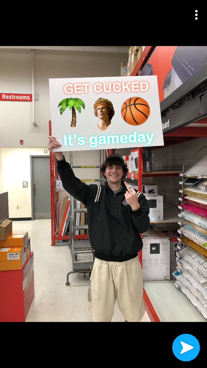FlintTropics203's tweet photo. FLINT!! It's officially #TropicsGameday as your very own Tropics will face @RunTMCLL in the semifinals tonight at 9:30!! Come out and #ShowYaLuv #FlintStandUp #LetsGetTropical🌴 https://t.co/mQ7chCWomz