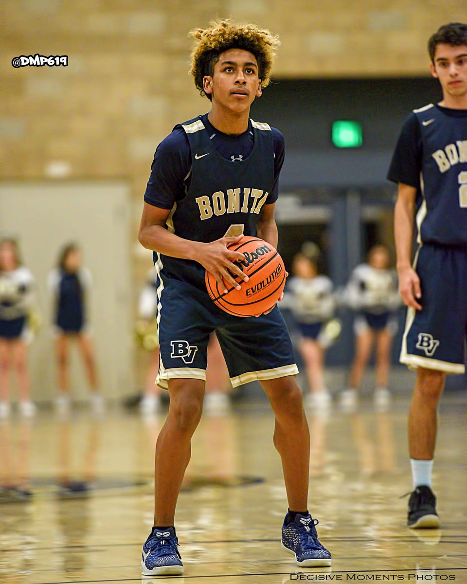 DMP619's tweet photo. Bonita Vista's Momo Stokes is looking to have a break out season for the upcoming 2019 season
#BonitaVista #Barons #DMP #DMP619 #DMP619Sports #TagYourTeamates @FullTimeHoops1 https://t.co/hr1Lv8XhYm https://t.co/VgTOigPmJF