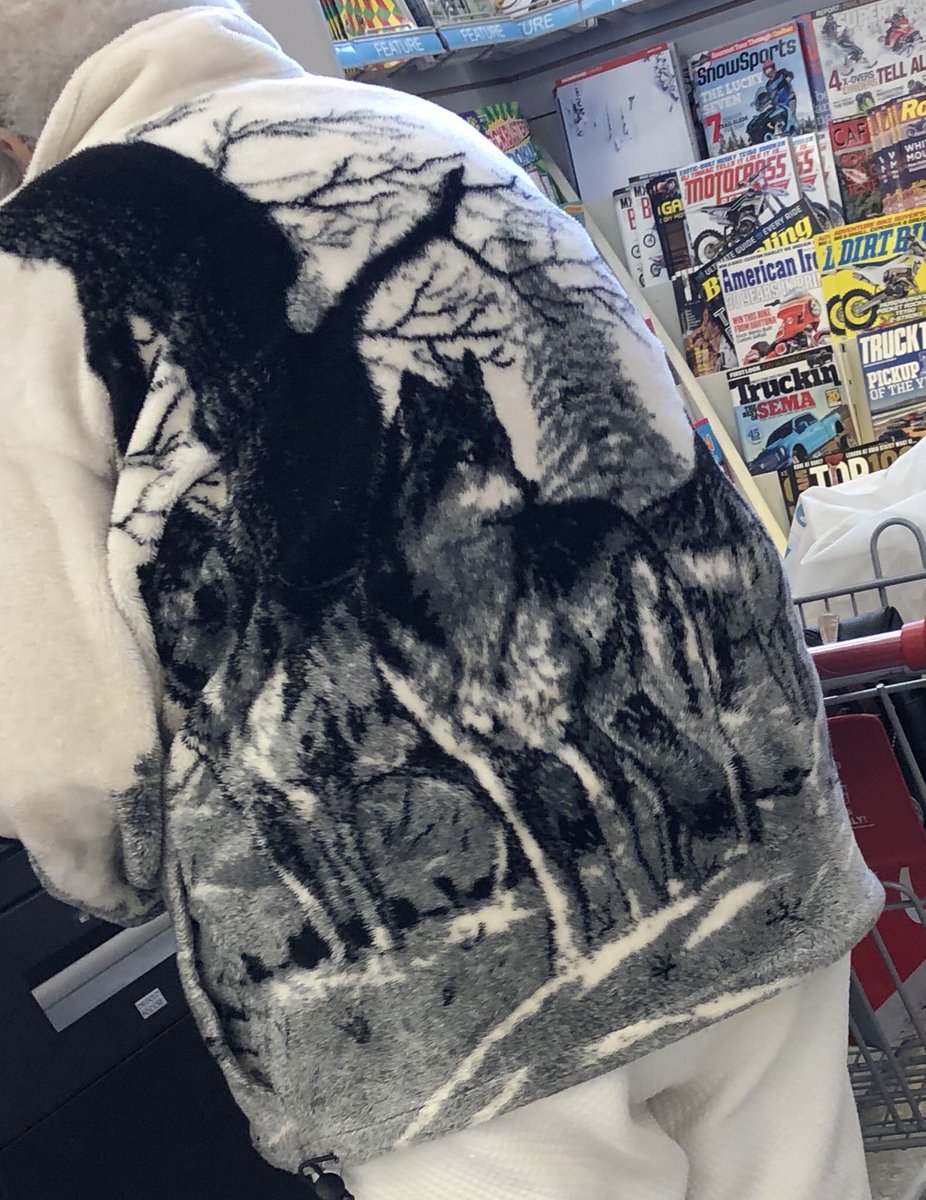 TheDirtyShwa's tweet photo. Wolf Sweater sighting.
#Oshawa #WolfSweater https://t.co/sKlZo1SiC3