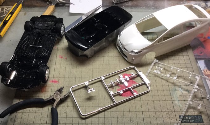 資料用にプラモデルを作ってます。 